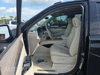 2025 Cadillac Escalade Sport Platinum - miniatura 3