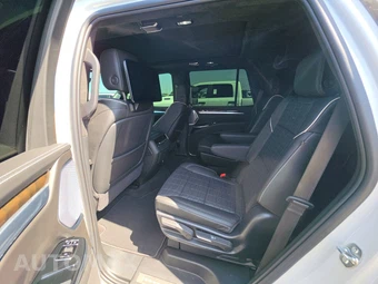 2025 Cadillac Escalade Sport Platinum - miniatura 13