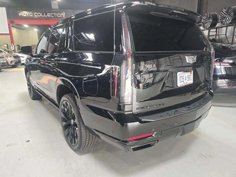 2025 Cadillac Escalade Sport Platinum - miniatura 2