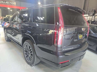 2025 Cadillac Escalade Sport Platinum - miniatura 2