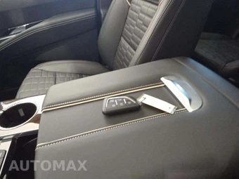 2025 Cadillac Escalade Sport Platinum - miniatura 8