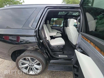 2025 Cadillac Escalade Sport Platinum - miniatura 17
