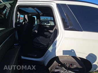 2025 Cadillac Escalade V-Series - miniatura 13