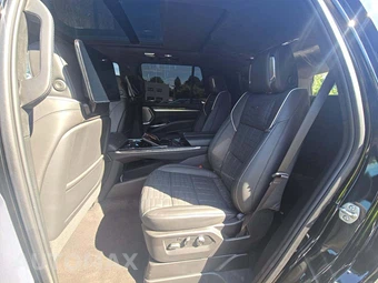 2025 Cadillac Escalade V-Series - miniatura 13