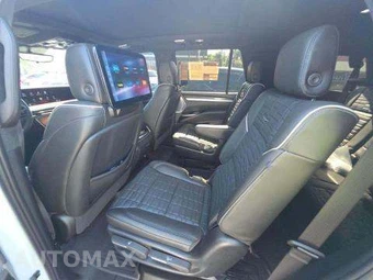 2025 Cadillac Escalade V-Series - miniatura 13
