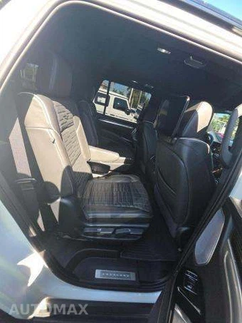 2025 Cadillac Escalade V-Series - miniatura 17