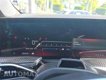 2025 Cadillac Escalade V-Series - miniatura 9