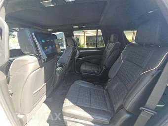 2025 Cadillac Escalade V-Series - miniatura 13