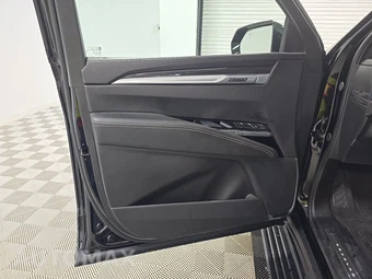 2025 Cadillac Escalade V-Series - miniatura 9