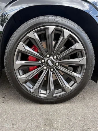 2025 Cadillac Escalade V-Series - miniatura 30