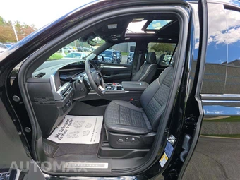2025 Cadillac Escalade V-Series - miniatura 3