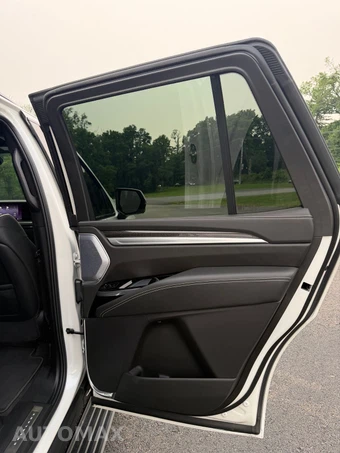 2025 Cadillac Escalade V-Series 1SD - miniatura 7
