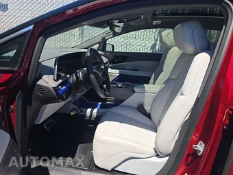 2025 Cadillac OPTIQ Luxury 2 w/1SE - miniatura 7