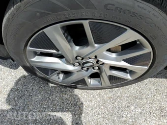 2025 Cadillac OPTIQ Luxury 2 w/1SE - miniatura 3