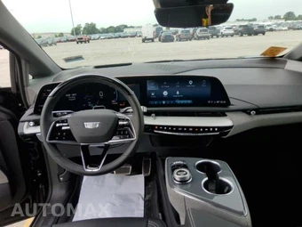 2025 Cadillac OPTIQ Luxury 2 w/1SE - miniatura 8
