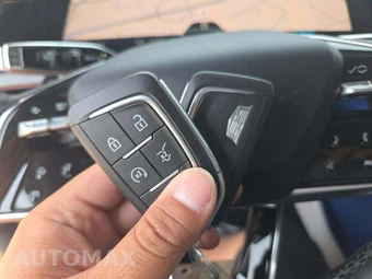 2025 Cadillac OPTIQ Sport 1 w/1SF - miniatura 5