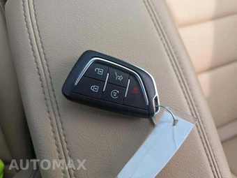2025 Cadillac XT4 Premium Luxury 1SD - miniatura 8