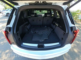 2025 Cadillac XT6 Luxury - miniatura 12