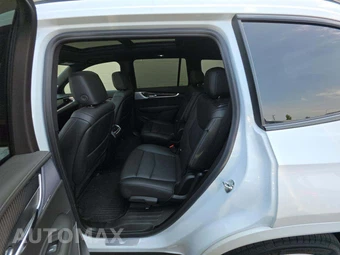 2025 Cadillac XT6 Sport - miniatura 13