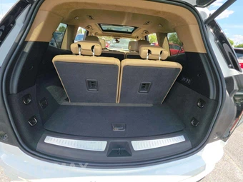 2025 Cadillac XT6 Sport - miniatura 15
