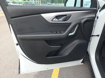 2025 Chevrolet Blazer LT 2LT - miniatura 9