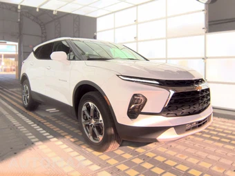 2025 Chevrolet Blazer LT 2LT - miniatura 3