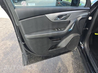 2025 Chevrolet Blazer LT 2LT – miniatura 9