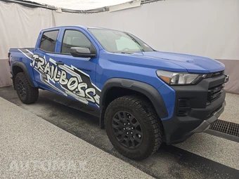 2025 Chevrolet Colorado Trail Boss Crew Cab Short Bed 0TR - miniatura 3