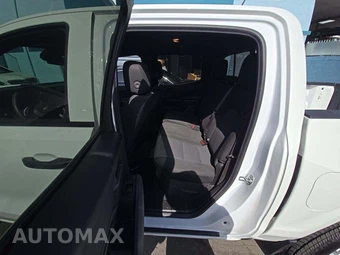 2025 Chevrolet Colorado WT Crew Cab Medium Bed 2WT - miniatura 10