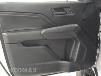 2025 Chevrolet Colorado WT Crew Cab Medium Bed 2WT - miniatura 9