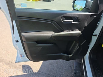 2025 Chevrolet Colorado WT Crew Cab Medium Bed 2WT - miniatura 9