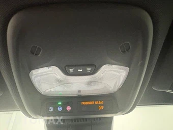 2025 Chevrolet Colorado WT Crew Cab Short Bed 2WT - miniatura 32
