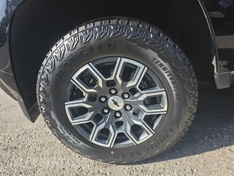 2025 Chevrolet Colorado Z71 Crew Cab Medium Bed 4Z7 - miniatura 8