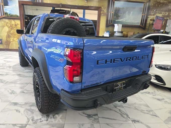 2025 Chevrolet Colorado ZR2 Crew Cab Medium Bed 4ZR - miniatura 2