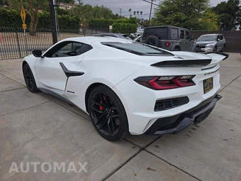 2025 Chevrolet Corvette Z06 Coupe 3LZ - miniatura 2