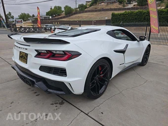 2025 Chevrolet Corvette Z06 Coupe 3LZ - miniatura 3
