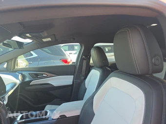 2025 Chevrolet Equinox EV LT 2 – miniatura 17