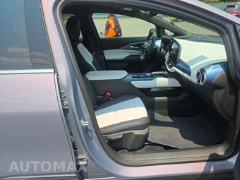 2025 Chevrolet Equinox EV LT 2 w/PDE - miniatura 8
