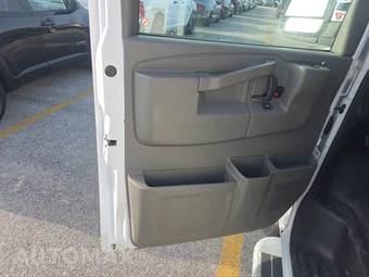 2025 Chevrolet Express 2500 Cargo Van 1WT 135.0" WB - miniatura 9