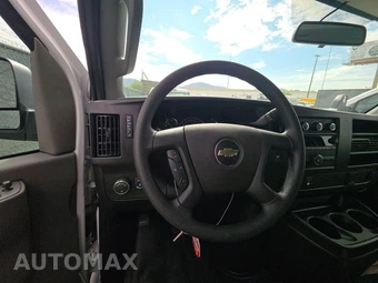 2025 Chevrolet Express 2500 Cargo Van 1WT 135.0" WB - miniatura 10