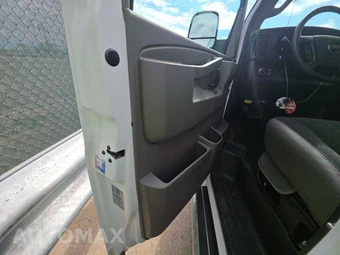 2025 Chevrolet Express 2500 Cargo Van 1WT 135.0" WB - miniatura 9