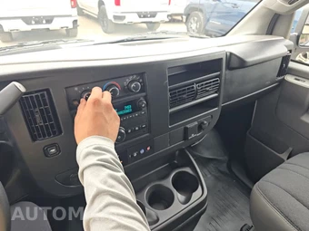 2025 Chevrolet Express 2500 Cargo Van 1WT 135.0" WB - miniatura 24