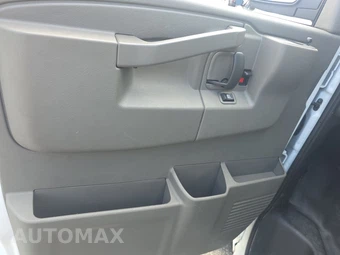 2025 Chevrolet Express 2500 Cargo Van 1WT 135.0" WB - miniatura 9