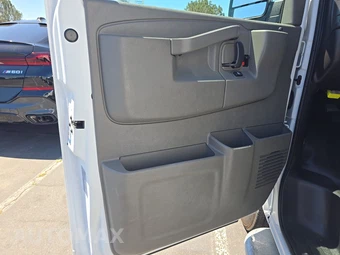 2025 Chevrolet Express 2500 Cargo Van 1WT 135.0" WB - miniatura 9
