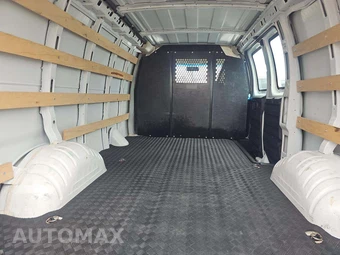 2025 Chevrolet Express 2500 Cargo Van 1WT 135.0" WB - miniatura 14