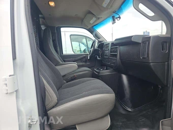 2025 Chevrolet Express 2500 Cargo Van 1WT 135.0" WB - miniatura 18