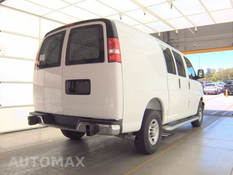 2025 Chevrolet Express 2500 Cargo Van 1WT 135.0" WB - miniatura 4