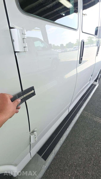 2025 Chevrolet Express 2500 Cargo Van 1WT 135.0" WB - miniatura 21