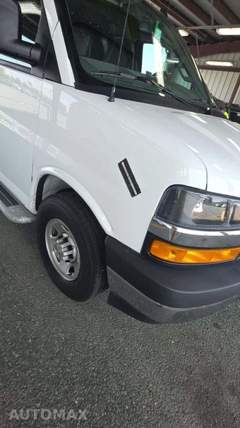 2025 Chevrolet Express 2500 Cargo Van 1WT 135.0" WB - miniatura 27