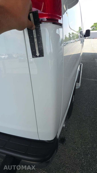 2025 Chevrolet Express 2500 Cargo Van 1WT 135.0" WB - miniatura 28